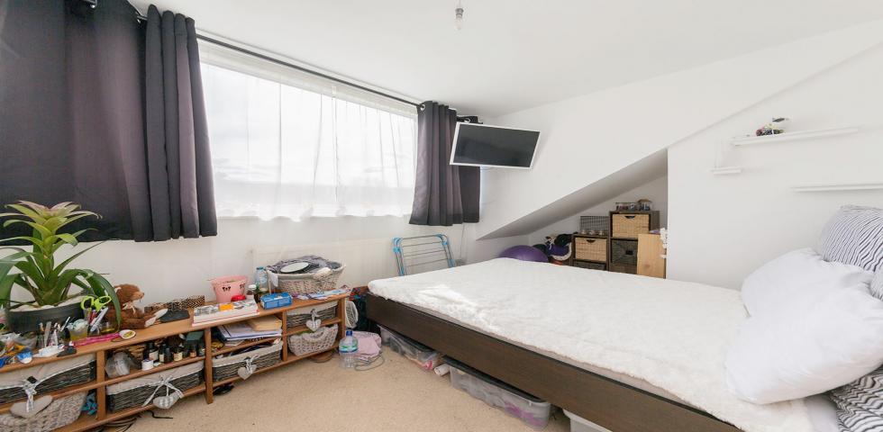 			PRIVATE ROOF TERRACE, 2 Bedroom, 1 bath, 1 reception Flat			 Iverson Road, WEST HAMPSTEAD